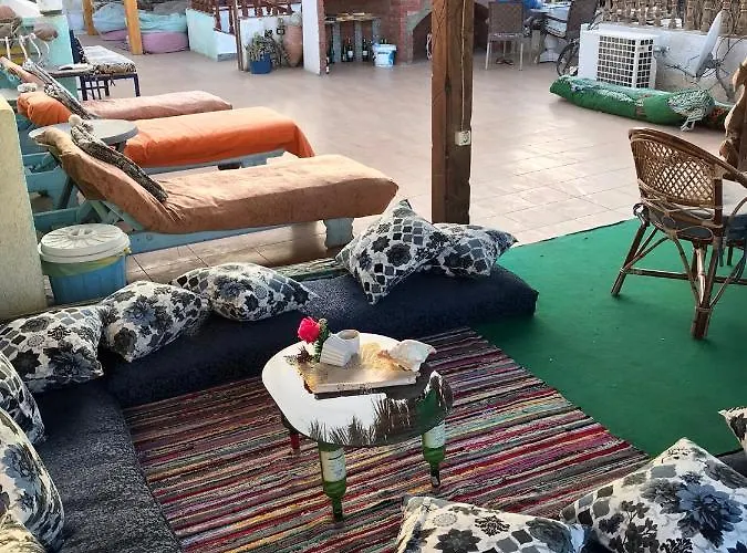 Gina Motel