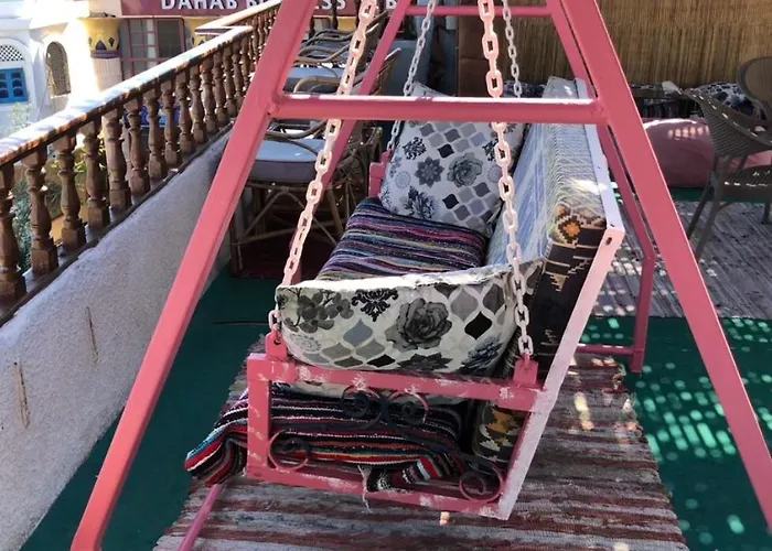 Gina Motel