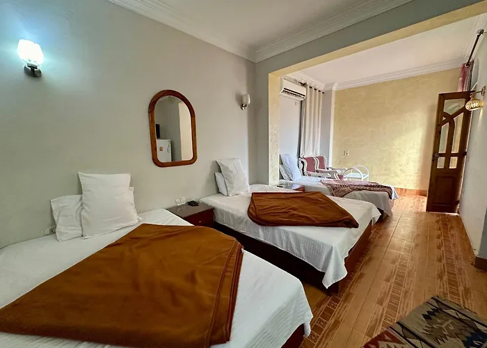 Gina Motel